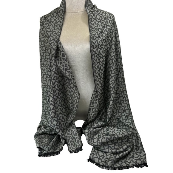 Michael Kors Black and White MK Printed Logo Scarf Wrap Shawl - Picture 2 of 13
